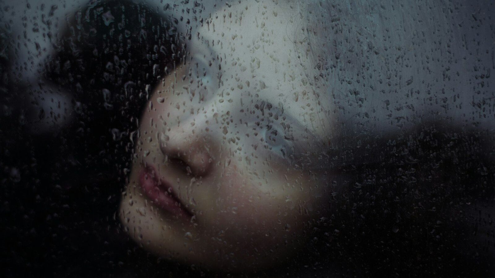 Photo by Alina Chernovolova